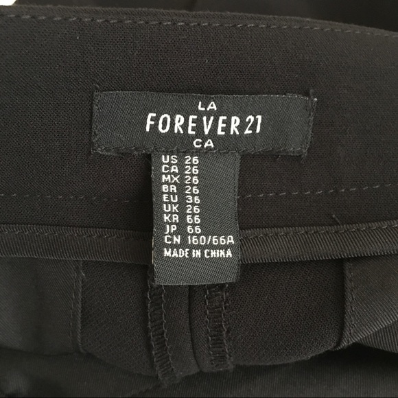 Forever 21 black high waisted shorts - Picture 4 of 5